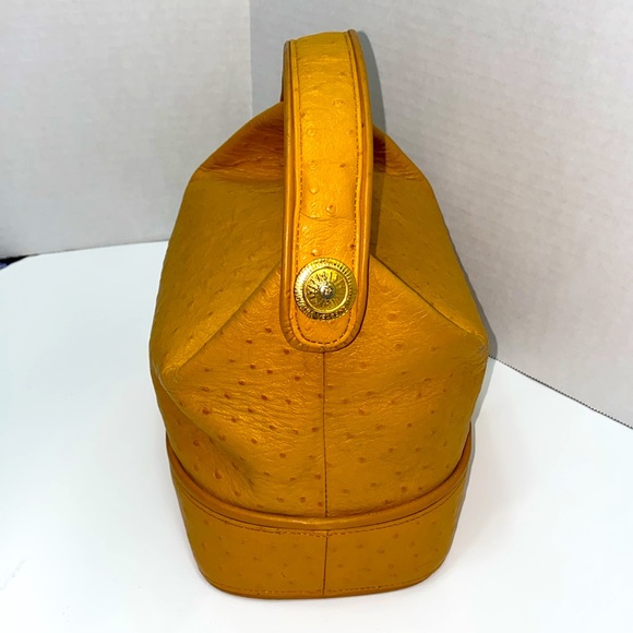 Gianni Versace Ostrich Sunburst Vintage Sunburst Vanity Bag excellent condition - Picture 3 of 11